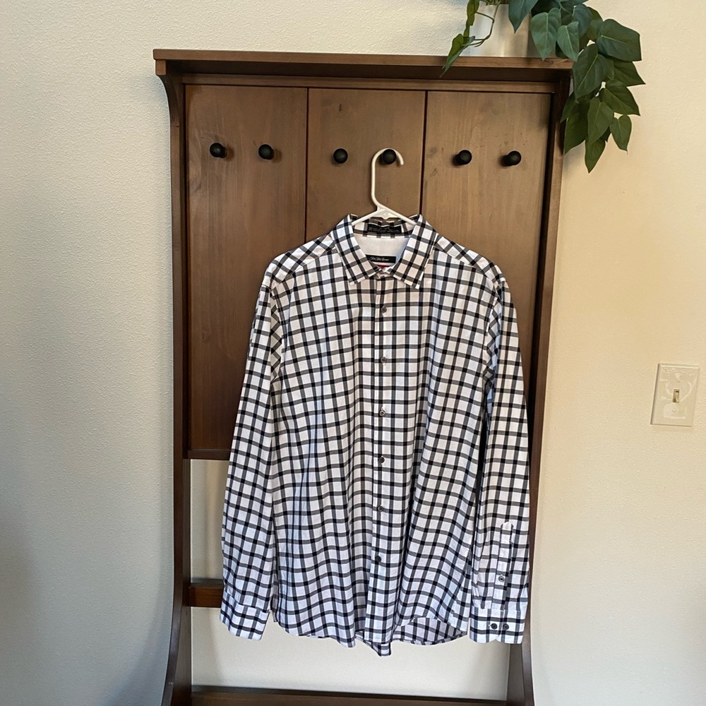 EUC Men’s Saks 5th Avenue Trim Fit Windowpane Check Shirt  (Size: 17 - 34/35)
